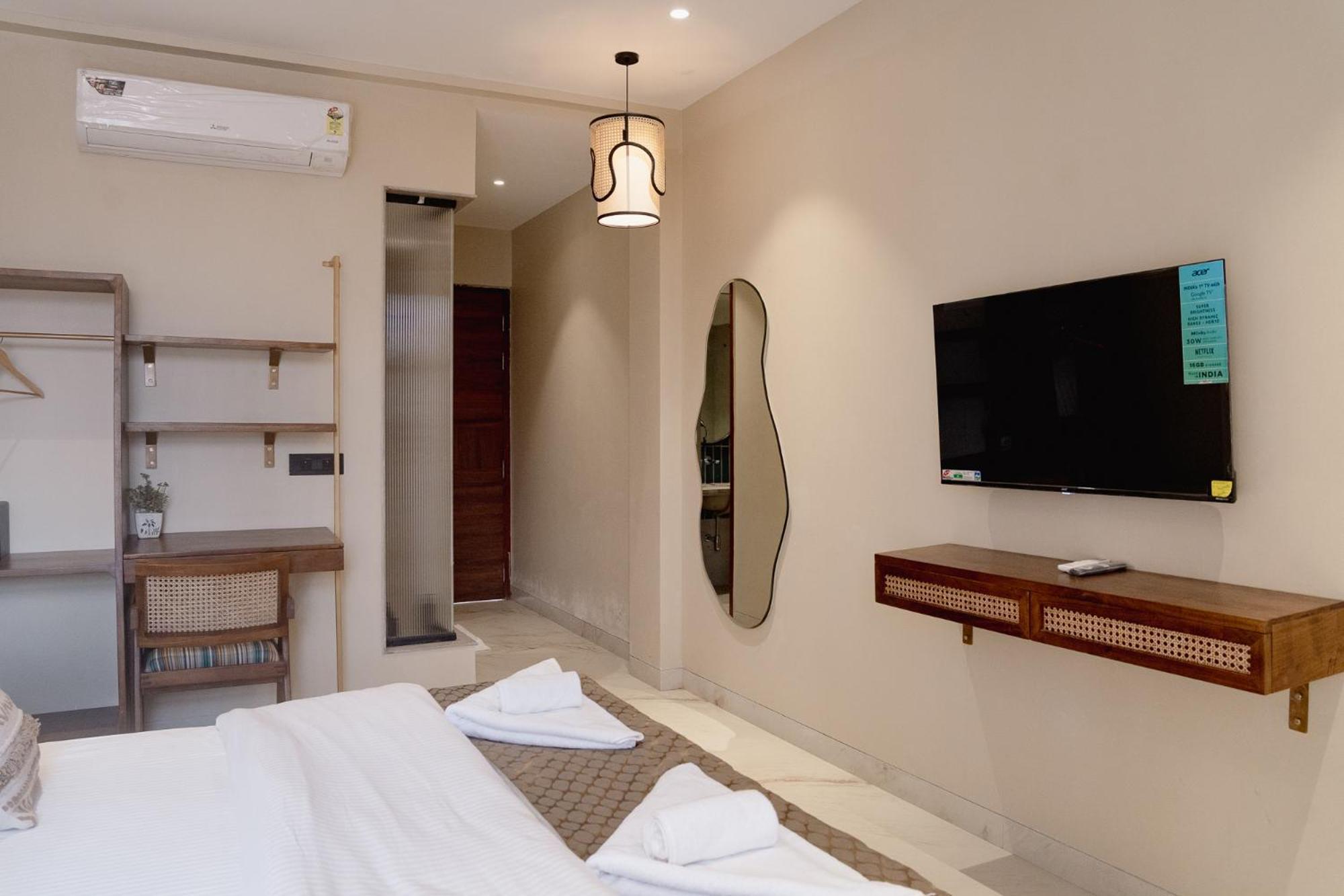 Kaas By Safarnama - Boutique * Varanasi